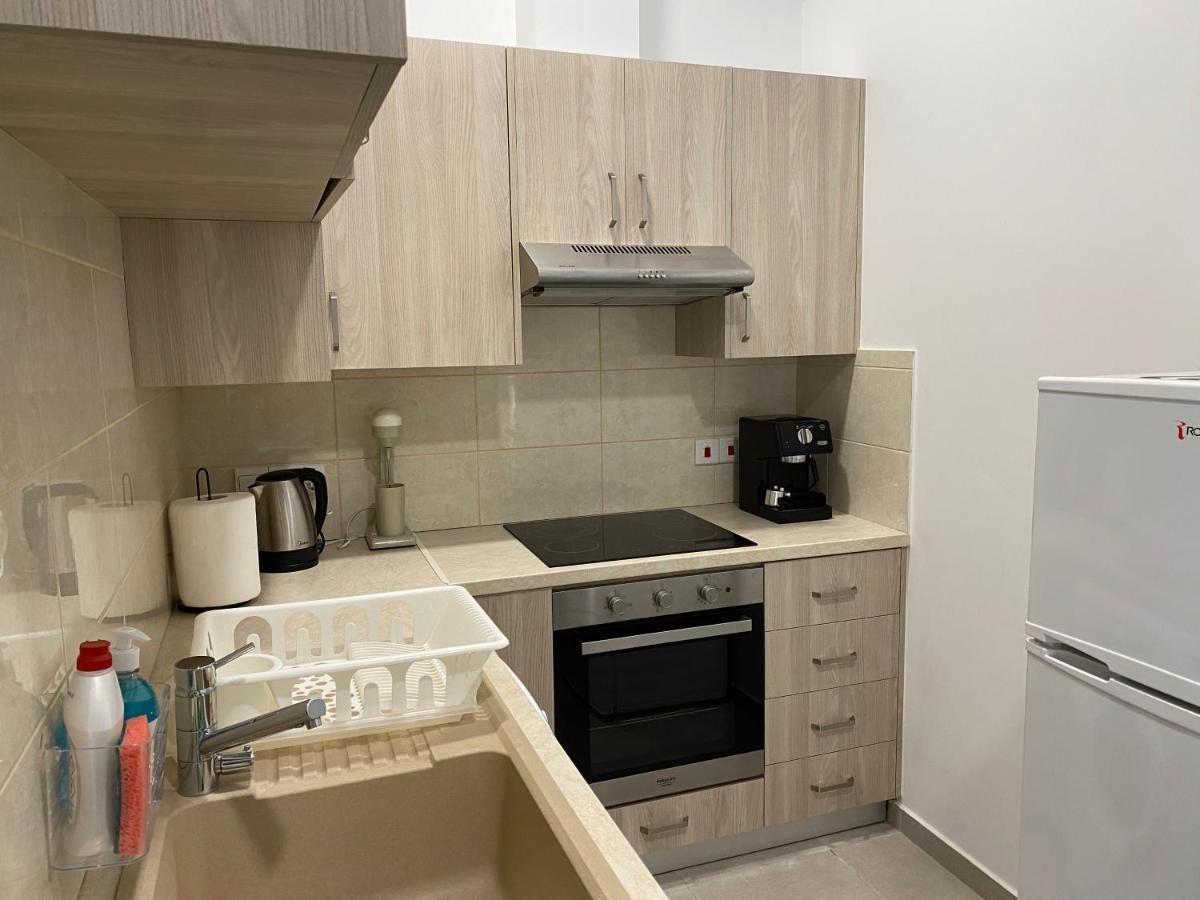 Modern City Center Apartment Saripolou 2 Limassol Zewnętrze zdjęcie